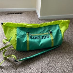 Climbing rope backpack